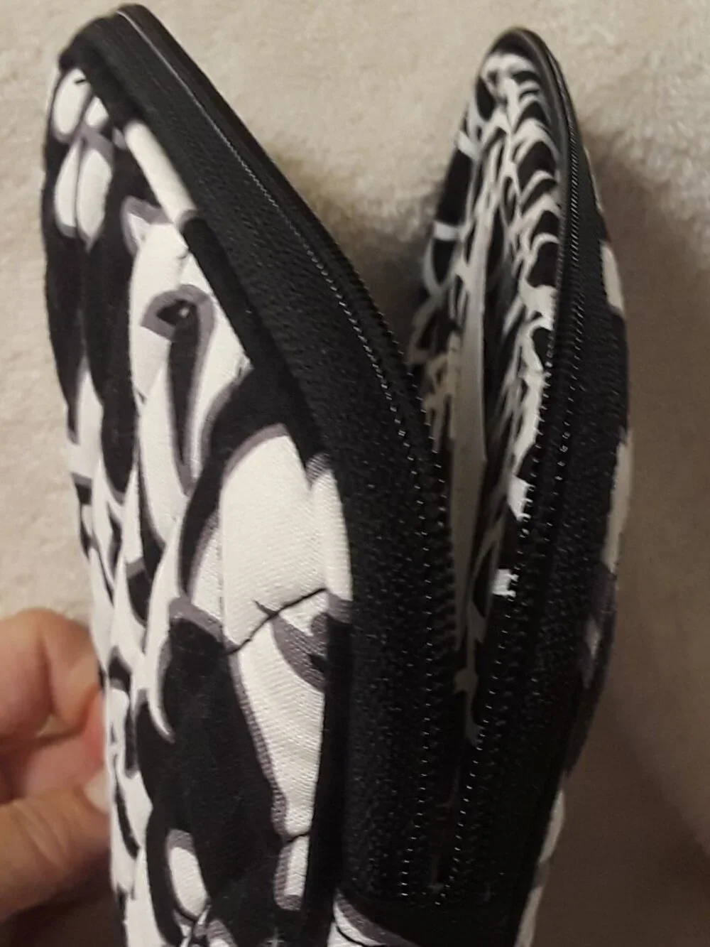 Vera Bradley Small Tablet e-Reader Sleeve, Quilted, Zip Case Black White Floral
